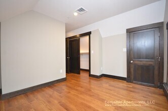 46 Creighton St, Unit 3 in Boston, MA - Foto de edificio - Building Photo