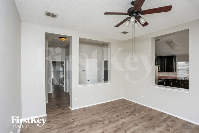 10141 Chapel Ridge Dr in Fort Worth, TX - Foto de edificio - Building Photo