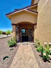 3001 Cedar Crk in El Paso, TX - Foto de edificio - Building Photo
