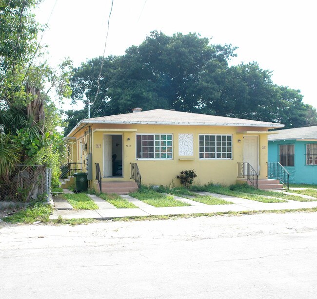 7629-7635 NE 2nd Ct in Miami, FL - Building Photo - Building Photo