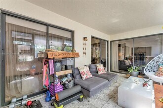 20170 NE 3rd Ct in Miami, FL - Building Photo - Building Photo