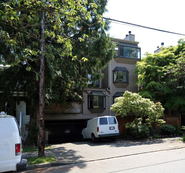Maple Gardens in Vancouver, BC - Building Photo - Primary Photo
