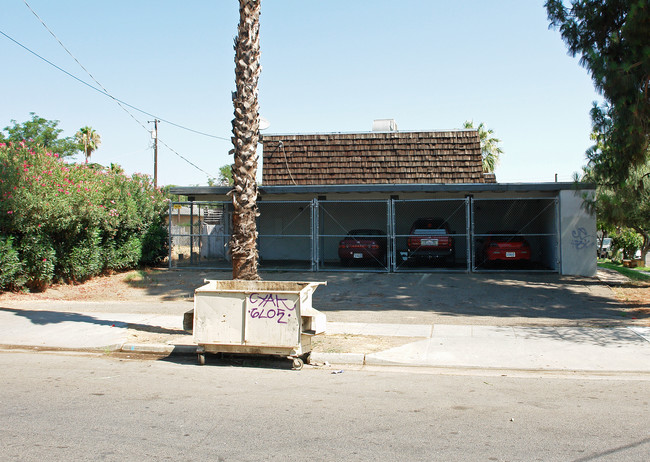 1119 N Rowell Ave in Fresno, CA - Foto de edificio - Building Photo