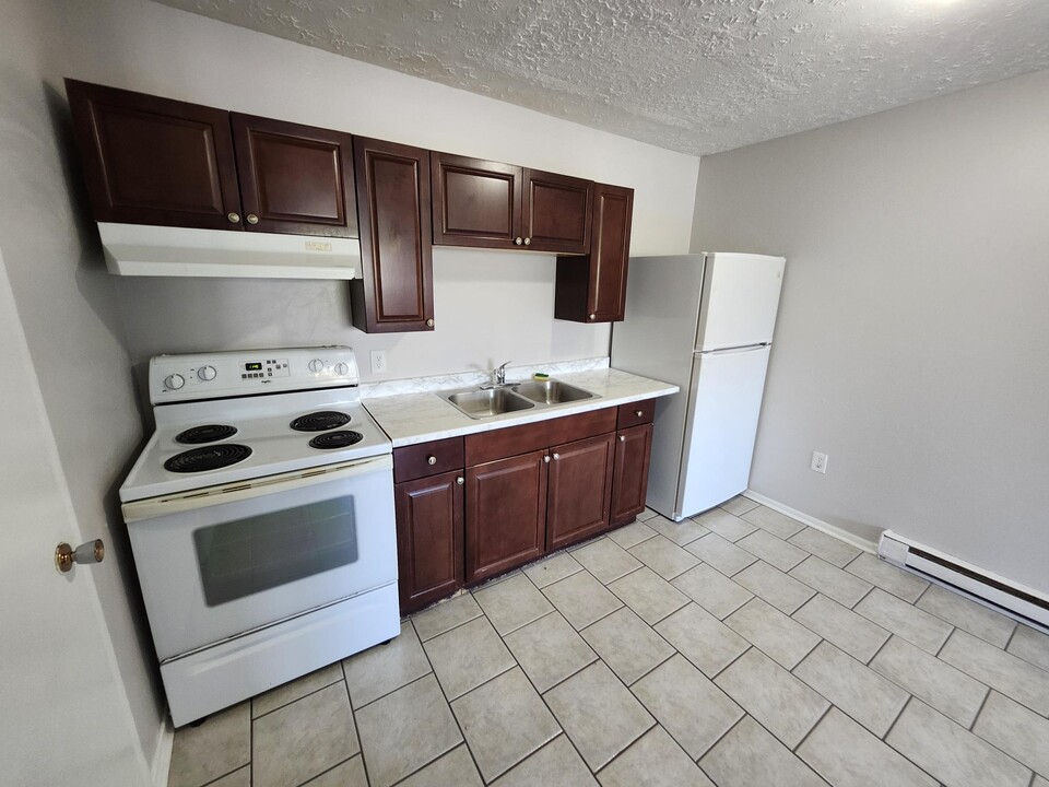 2 Arena Ln in Rothesay, NB - Building Photo