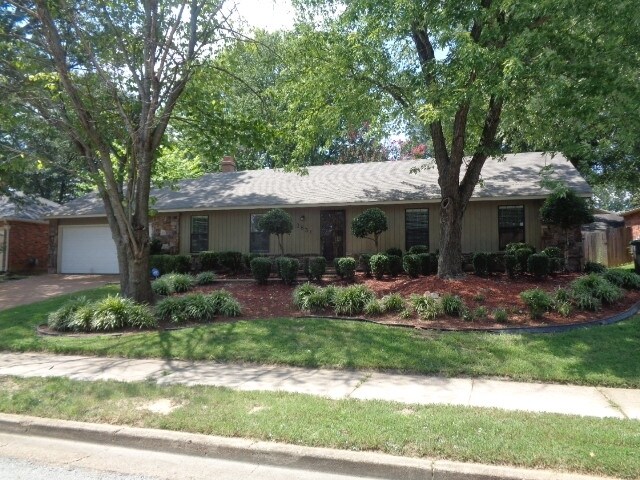 3831 Innsbrook Dr in Memphis, TN - Building Photo