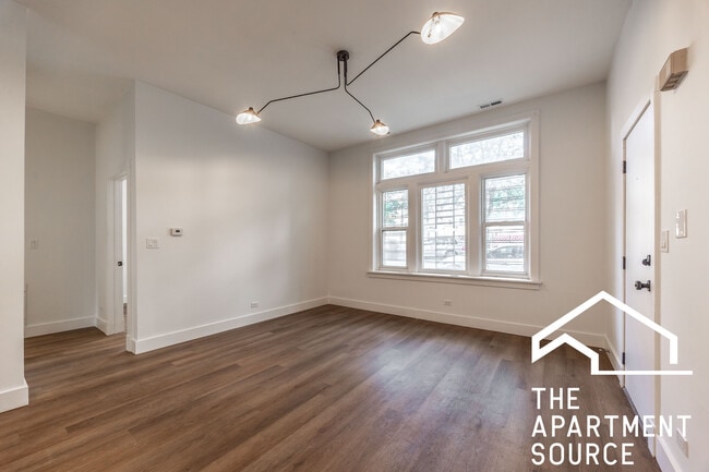 1456 N Kedzie Ave, Unit CH1 in Chicago, IL - Foto de edificio - Building Photo