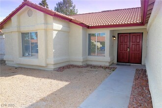6609 Dry Breeze Ct in Las Vegas, NV - Building Photo - Building Photo