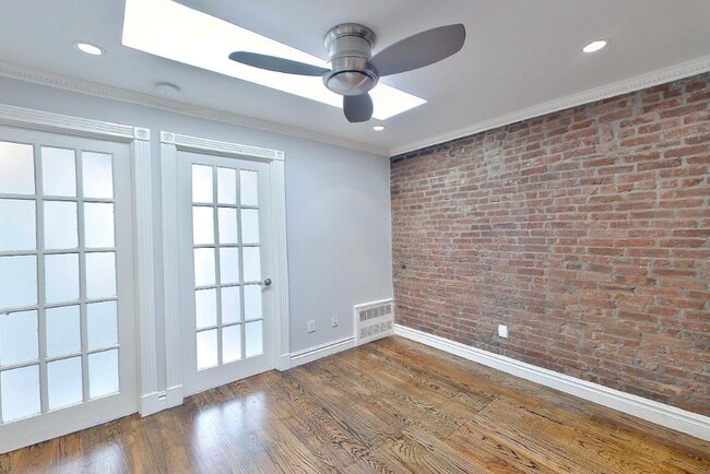 234 W 14th St