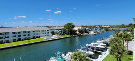 108 Paradise Harbour Blvd in North Palm Beach, FL - Building Photo - Building Photo