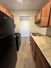 2082 Fairmont Ct-Unit -# 15 in Lexington, KY - Building Photo - Building Photo