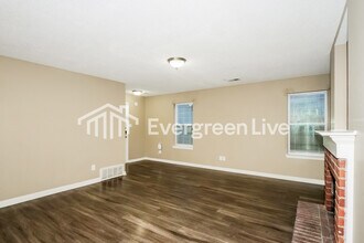 6000 Wagon Hill Rd E in Millington, TN - Building Photo - Building Photo