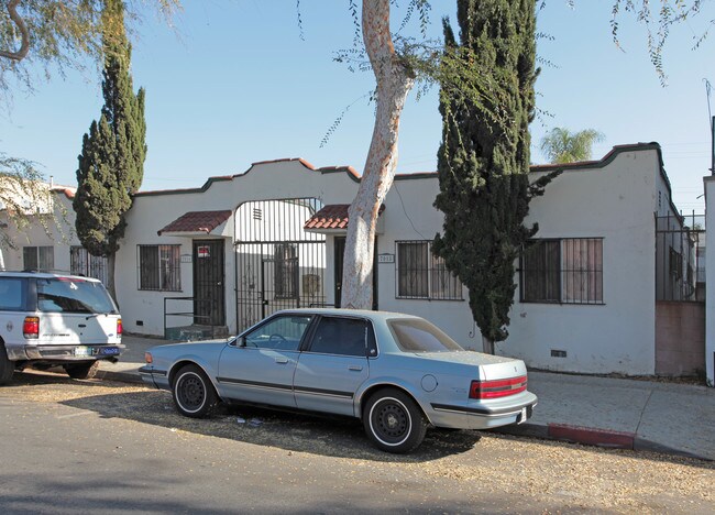 7016 Malabar St in Huntington Park, CA - Foto de edificio - Building Photo