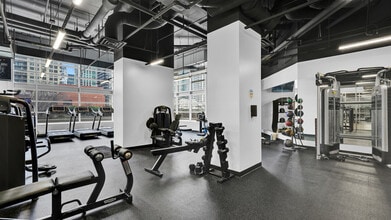 545 N Dearborn St, Unit 2201 in Chicago, IL - Building Photo - Building Photo