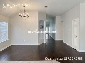 4034 Heavenly Way in Heartland, TX - Foto de edificio - Building Photo