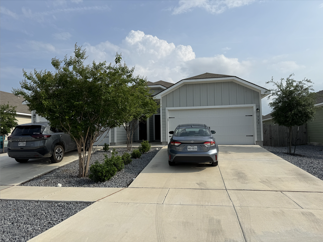629 Heathers Way in Seguin, TX - Building Photo - Building Photo