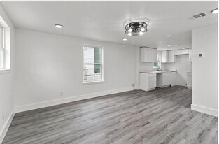 3312 Sealy Ave in Galveston, TX - Building Photo