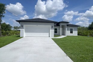 3408 10th St SW in Lehigh Acres, FL - Building Photo
