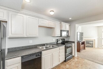 4367 NE 83rd Terrace in Kansas City, MO - Foto de edificio - Building Photo