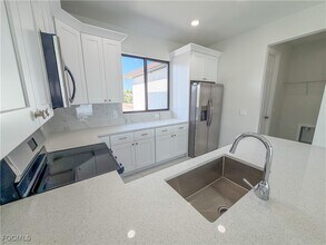 1227 SE 3rd Ave in Cape Coral, FL - Building Photo - Building Photo