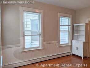 18 Park Ave, Unit 1 in Somerville, MA - Building Photo - Building Photo