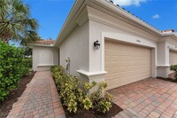 14582 Grapevine Dr in Naples, FL - Building Photo - Building Photo