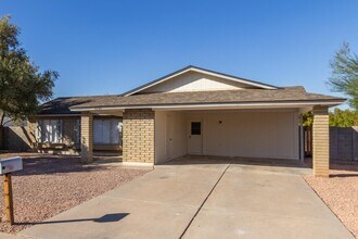 1020 W Santa Cruz Dr in Tempe, AZ - Building Photo - Building Photo