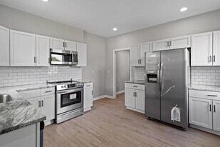 534 Oakwood Ave in Columbus, OH - Building Photo