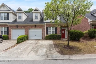 5006 Carleton Dr, Unit 60 in Wilmington, NC - Building Photo