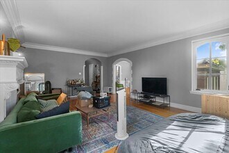 2712 W Logan Blvd in Chicago, IL - Building Photo - Building Photo
