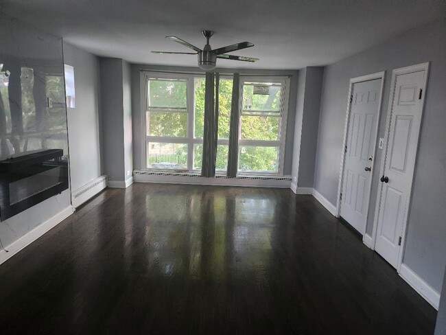 5078 W Adams St, Unit 2