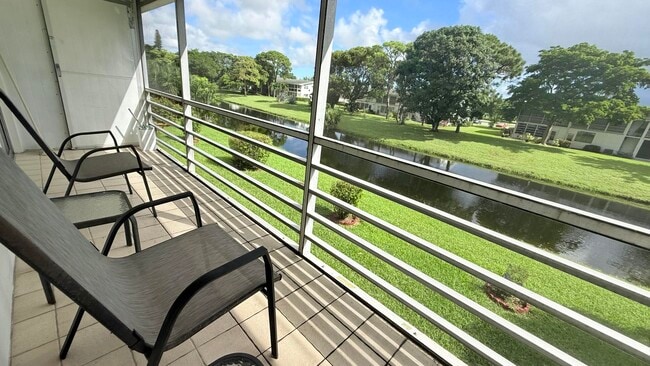 21 Markham A in Deerfield Beach, FL - Building Photo - Building Photo