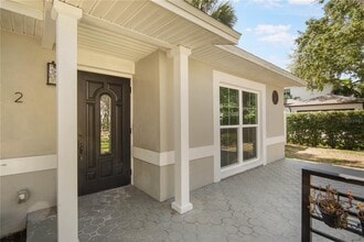 2 S Treasure Dr in Tampa, FL - Foto de edificio - Building Photo