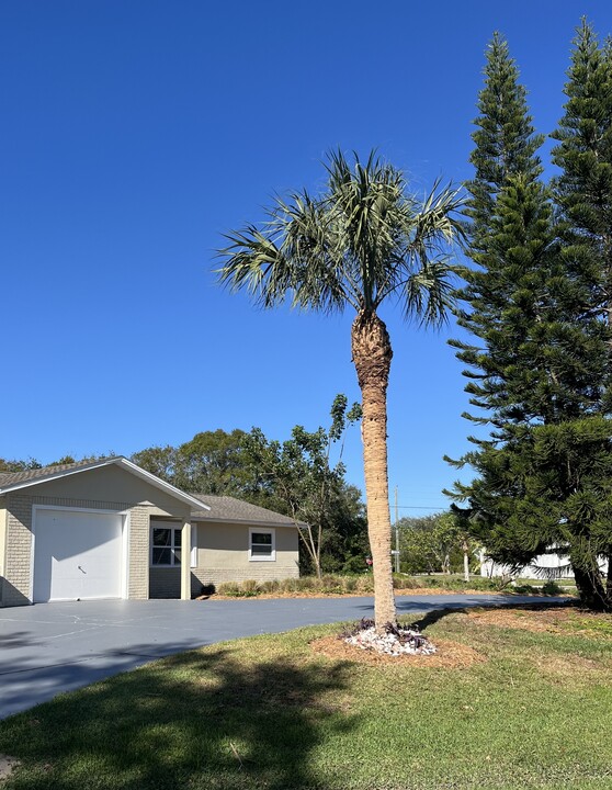 681 Biscayne Ln in Sebastian, FL - Building Photo