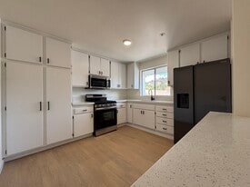 6079 La Prada St in Los Angeles, CA - Building Photo