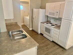 501 Gibson Dr, Unit 314 in Roseville, CA - Building Photo - Building Photo