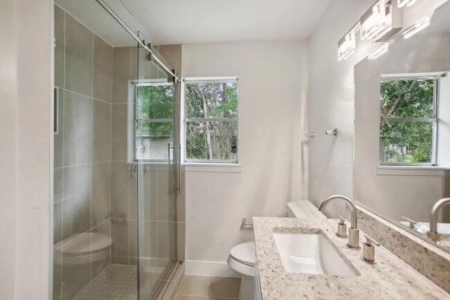 906 S Rd in Baytown, TX - Building Photo - Building Photo