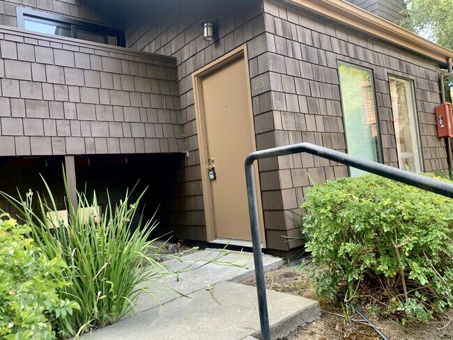 11295 Los Osos Valley Rd in San Luis Obispo, CA - Building Photo - Building Photo