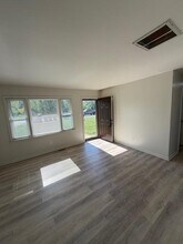 2059 Deauville Dr in Lexington, KY - Building Photo - Building Photo