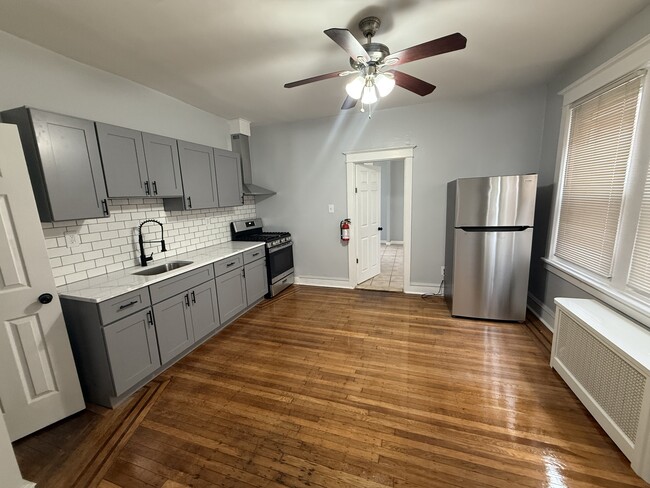 property at 1243 Magnolia Ave