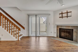 23 Deer Run in Bethel, CT - Building Photo - Building Photo