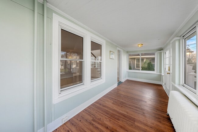 property at 62 Elm Pl