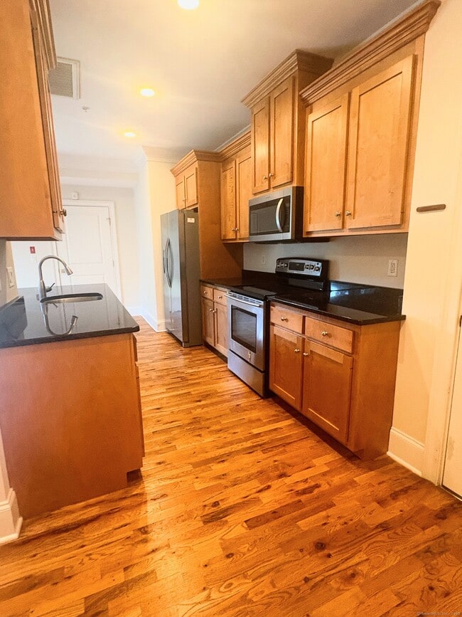 property at 21 Seir Hill Rd