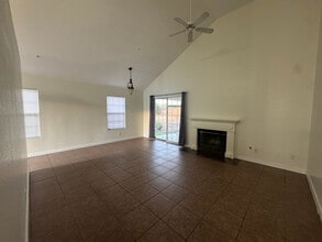 7800 Buckeye St in Highland, CA - Foto de edificio - Building Photo