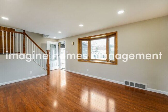 203 Hilton Dr in Pittsburgh, PA - Building Photo - Building Photo