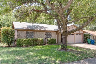 6024 Blueridge Dr in Watauga, TX - Building Photo - Building Photo