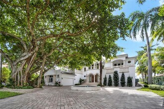 100 Palm Ave in Miami Beach, FL - Foto de edificio - Building Photo