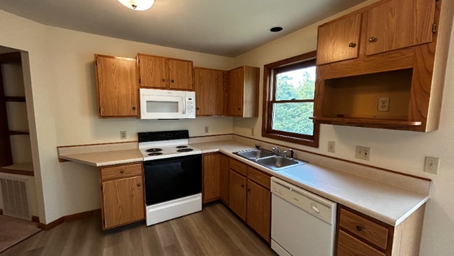 4210 Menga Dr