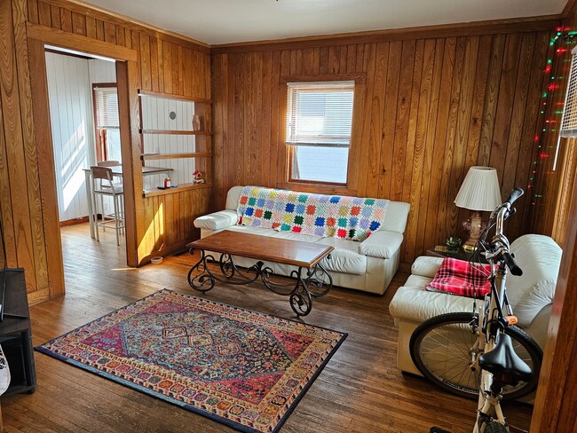 612 11th Ave SE in Minneapolis, MN - Building Photo - Building Photo