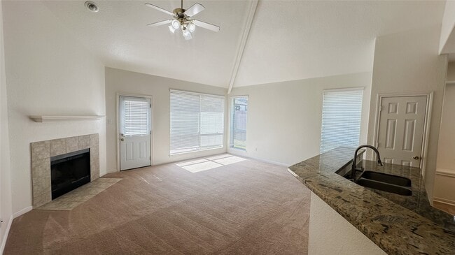 13433 Hidden Valley Dr in Montgomery, TX - Building Photo - Building Photo