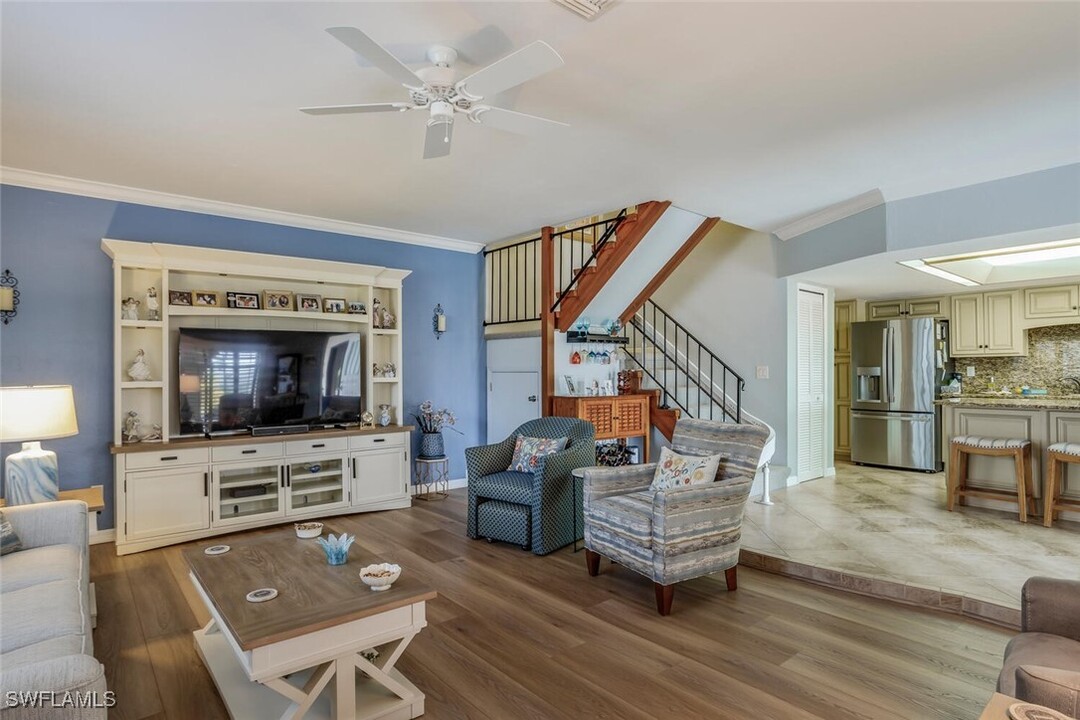 27581 Hacienda E Blvd in Bonita Springs, FL - Building Photo